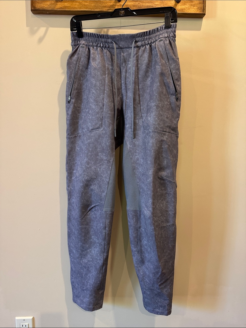 lululemon athletica Men's Washed Gray Jogger Pants with Zippers